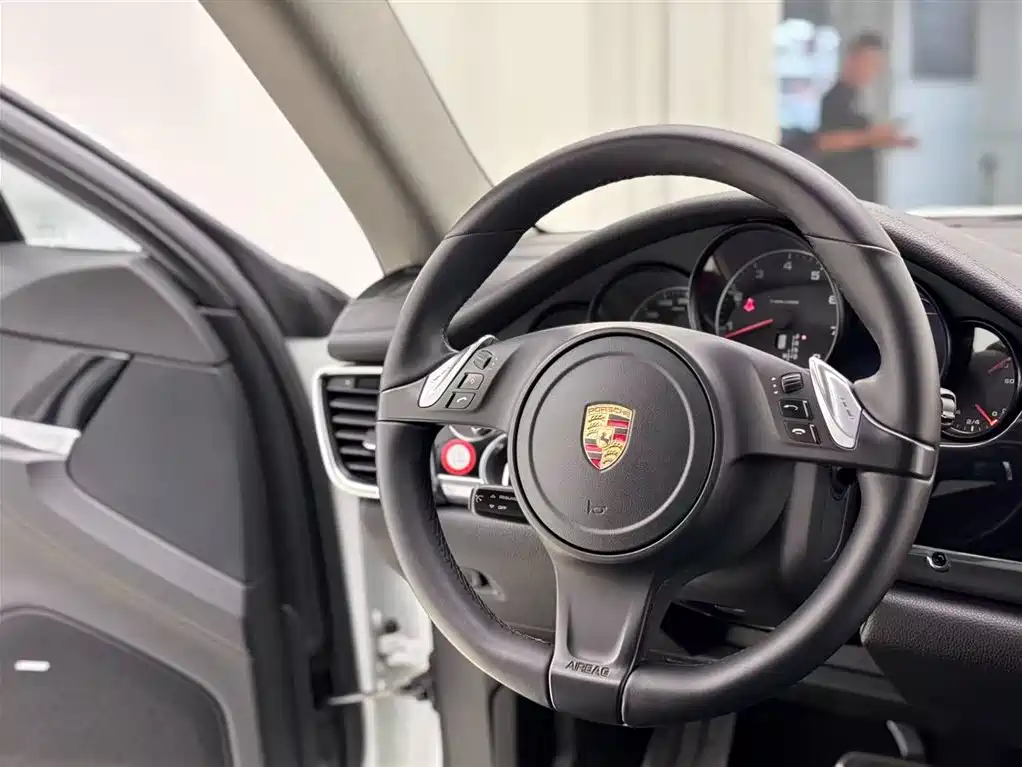 Porsche Panamera 2015 — фото 21
