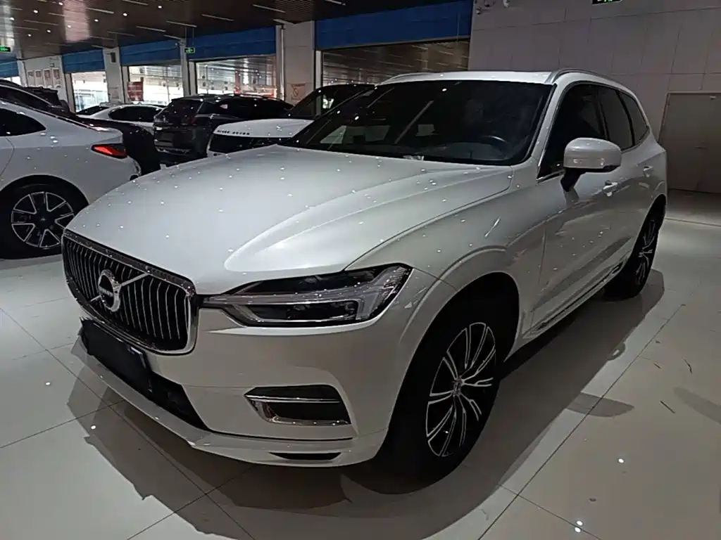 Volvo XC60 2020 — фото 2