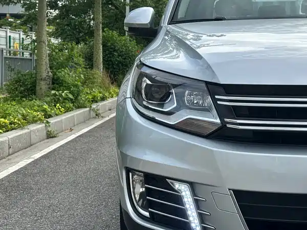 Volkswagen Tiguan 2014
