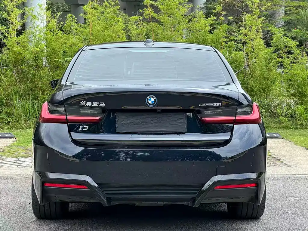 BMW i3 2024 — фото 5