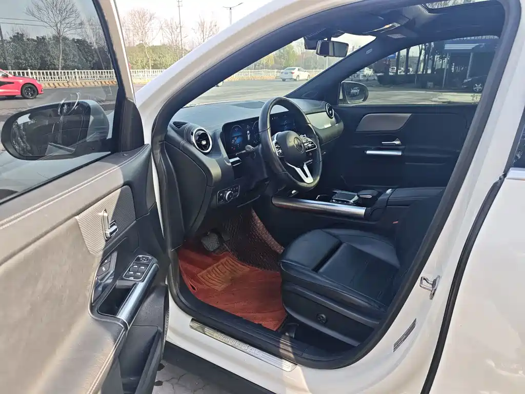 Mercedes-Benz GLA 2021 — фото 10