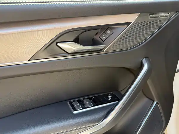 Jaguar F-PACE 2024