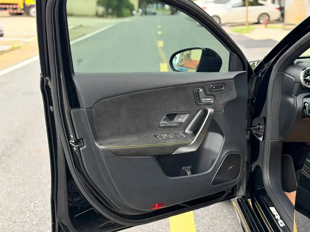 Mercedes-Benz A-Class AMG 2021 — фото 25