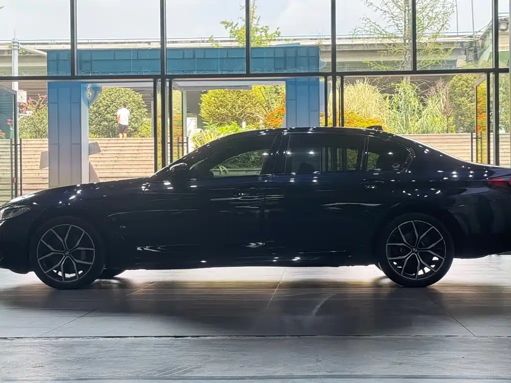 BMW 5 Series 2021