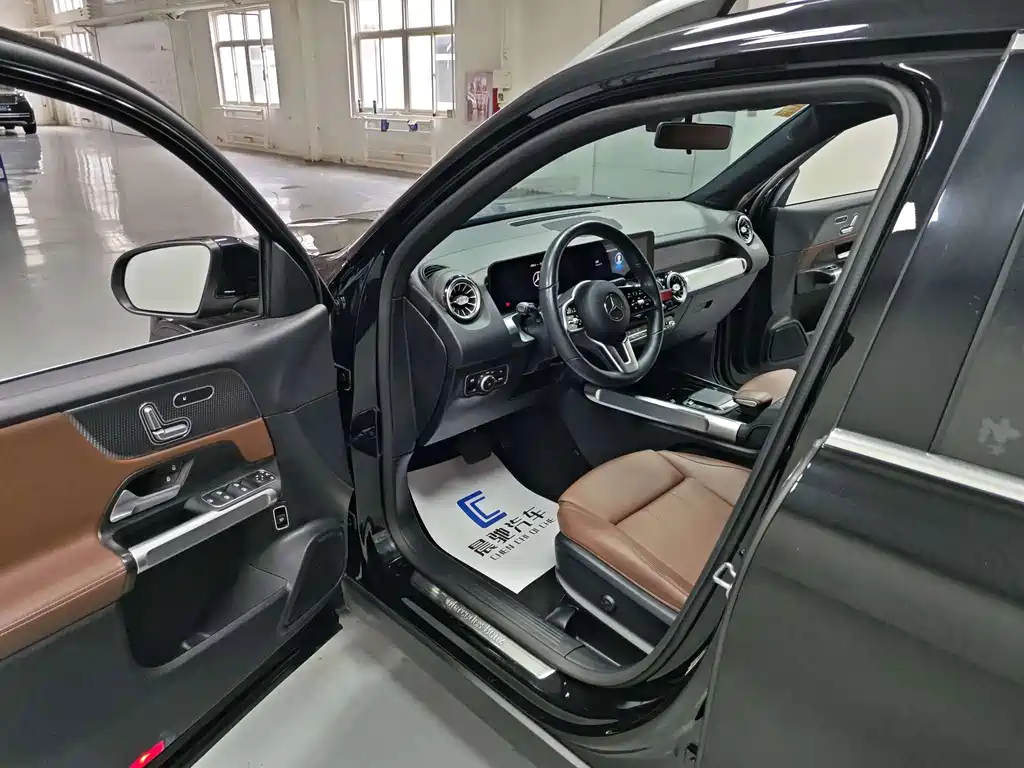 Mercedes-Benz GLB 2021 — фото 11