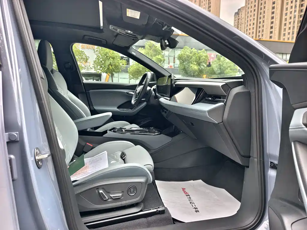 Audi Q6L E-Tron 2025 — фото 13