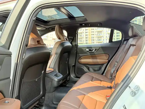 Volvo S60 2022
