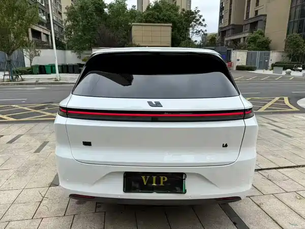 Li Auto L6 2024