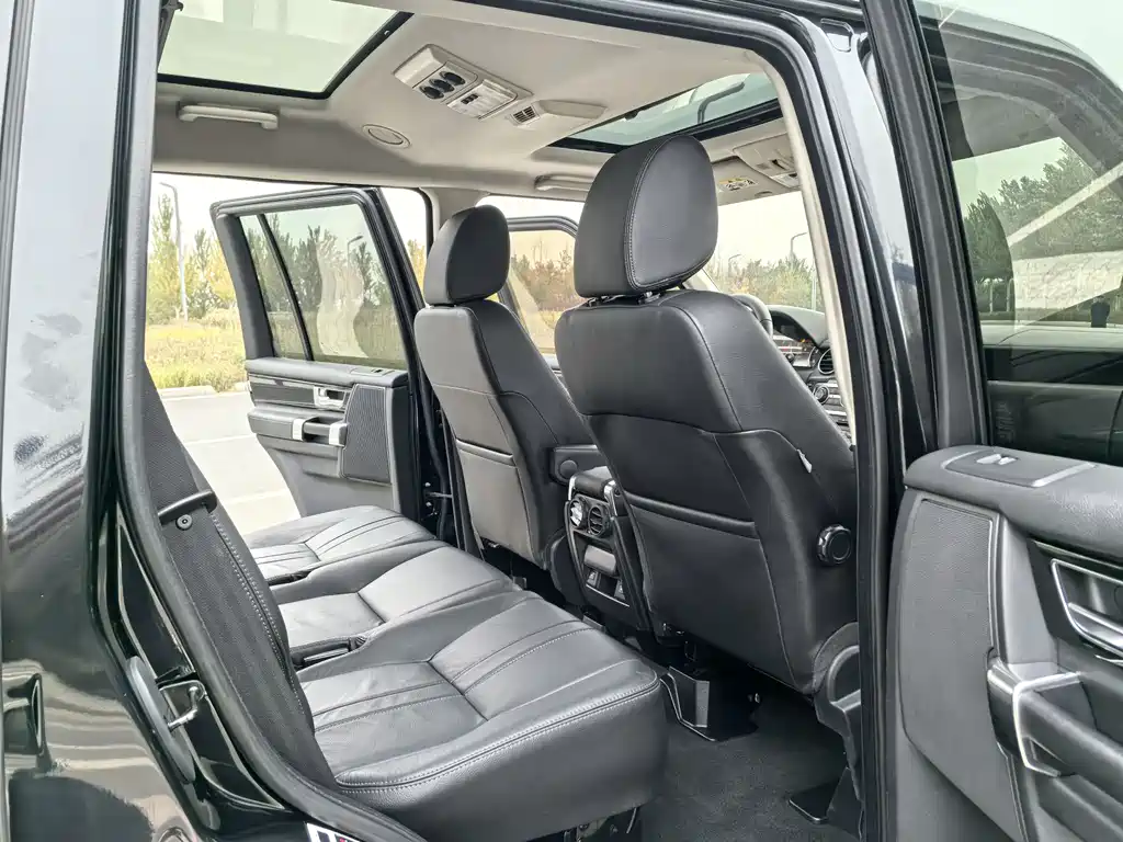 Land Rover Discovery 2011 — фото 14
