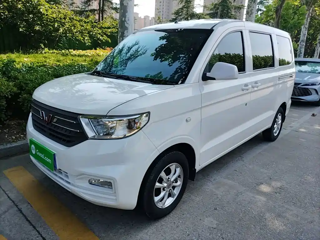 Wuling Hongguang V 2024