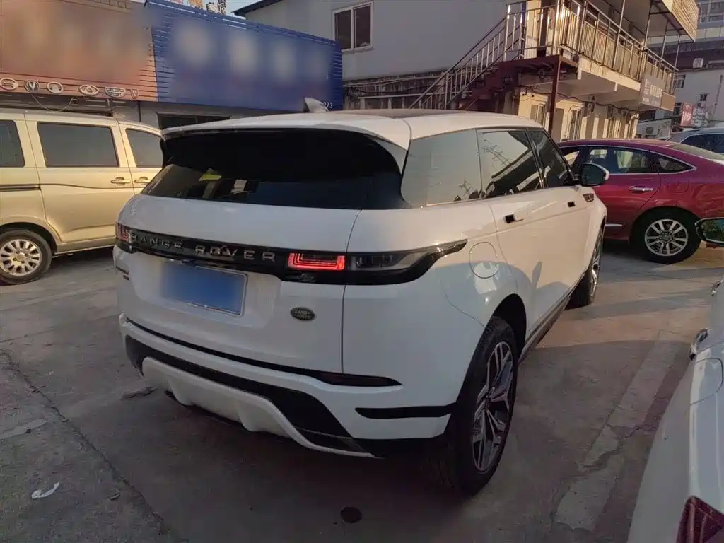 Land Rover Evoque 2022 — фото 6