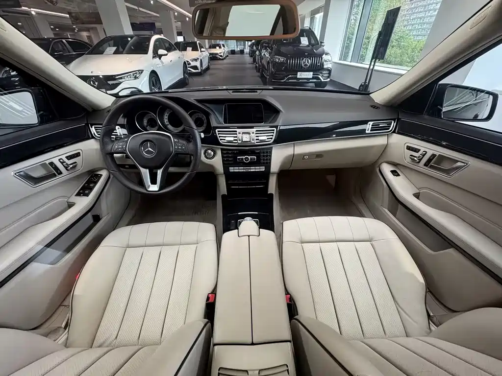 Mercedes-Benz E-Class 2014 — фото 24