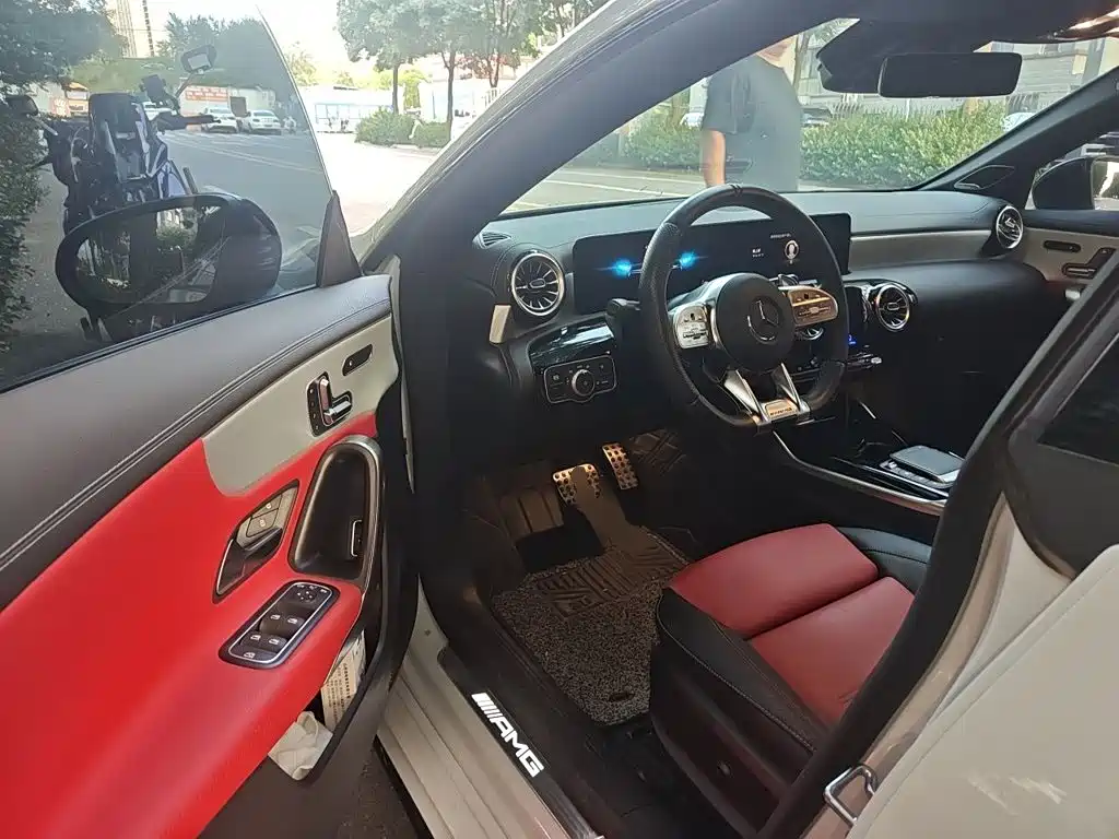 Mercedes-Benz CLA AMG 2023 — фото 12
