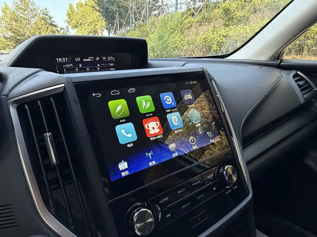 Subaru Forester 2019 — фото 12