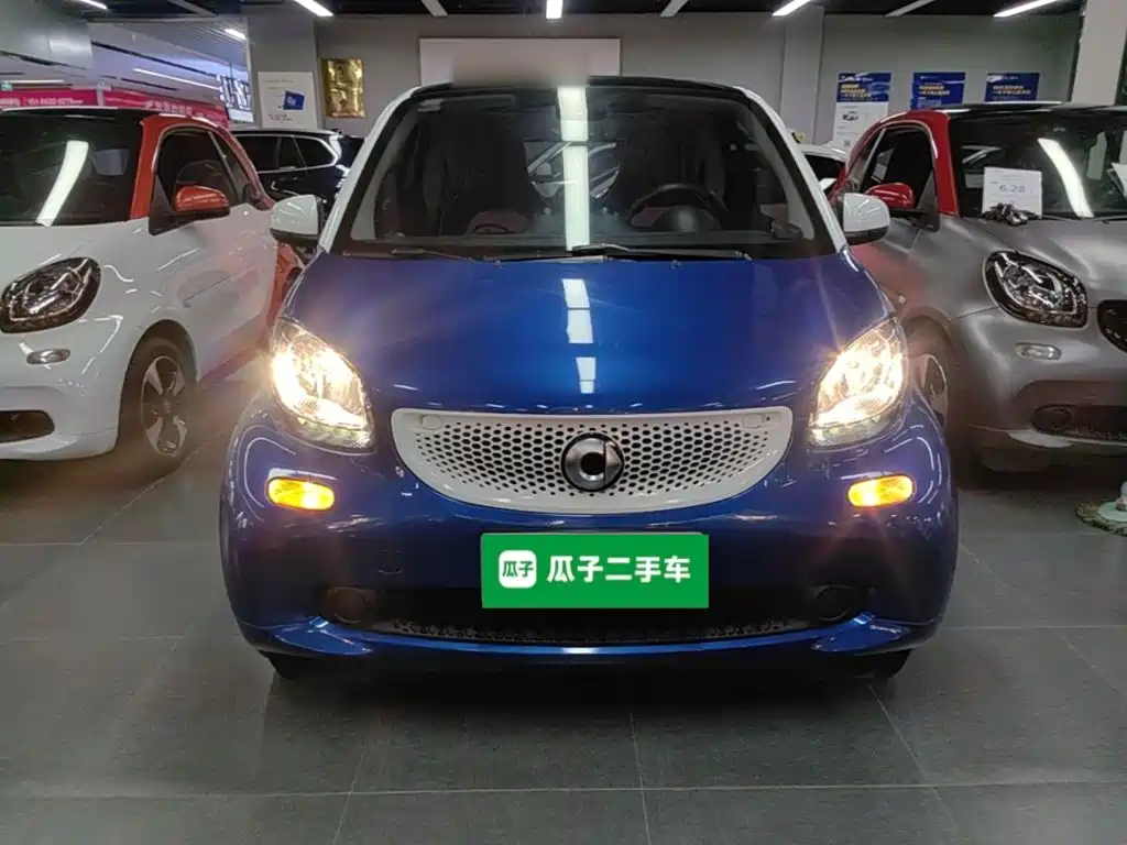 smart fortwo 2019 — фото 3