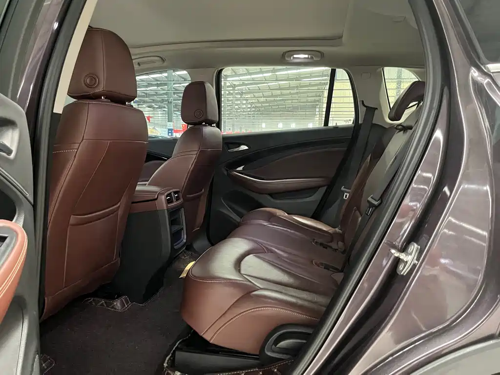 Buick Envision Plus 2018 — фото 12