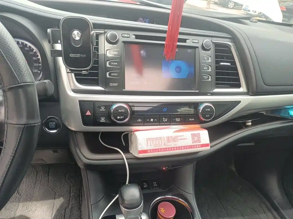 Toyota Highlander 2015 — фото 6