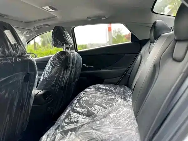 Hyundai Elantra 2024