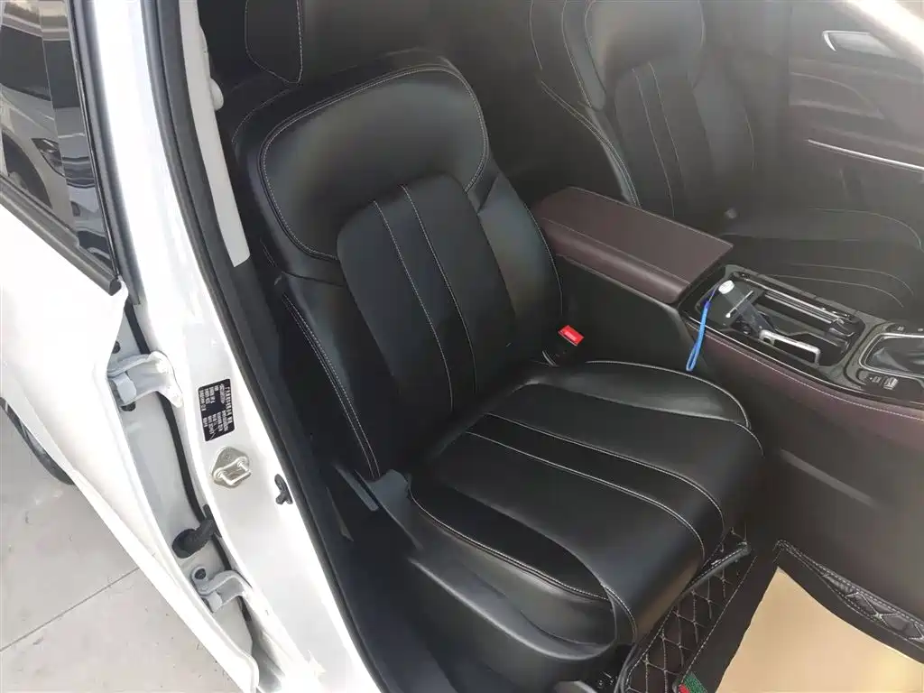GAC Motor Trumpchi M6 2023 — фото 4