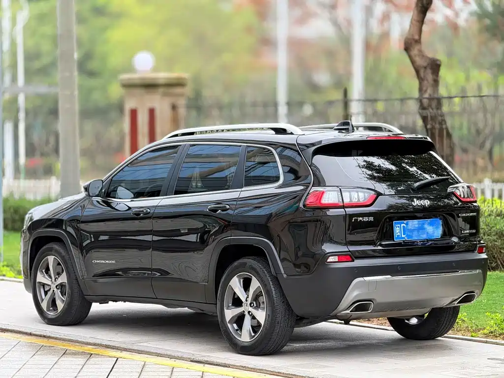 Jeep Cherokee 2020 — фото 6