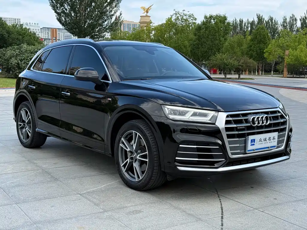 Audi Q5L 2021 — фото 2