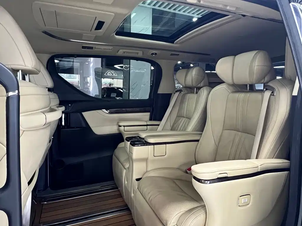 Toyota Alphard 2018 — фото 5