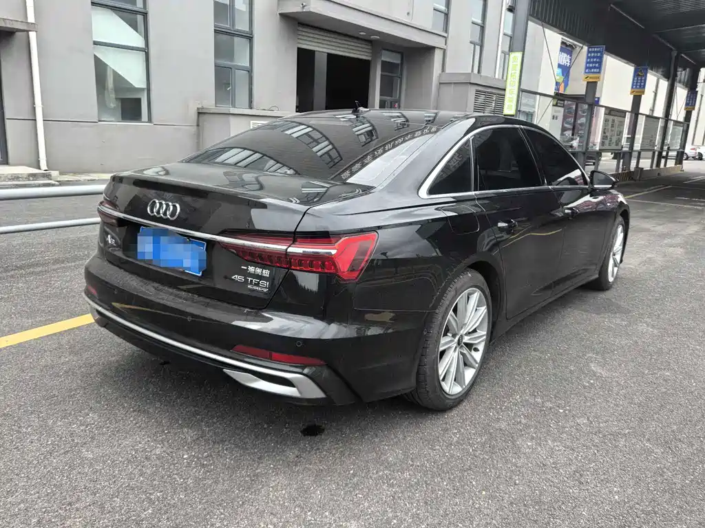 Audi A6L 2023 — фото 2