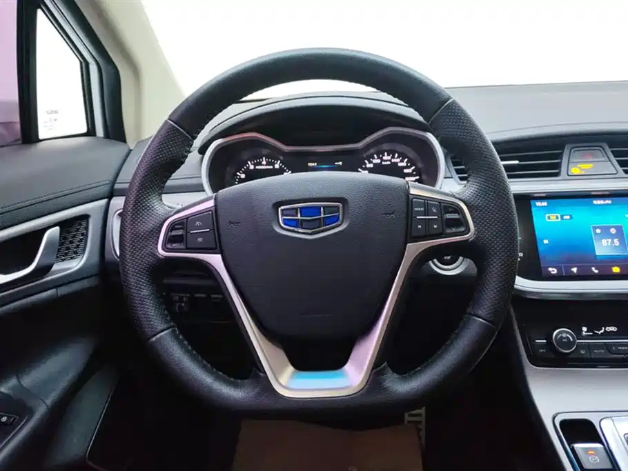Geely Emgrand GS 2018 — фото 15
