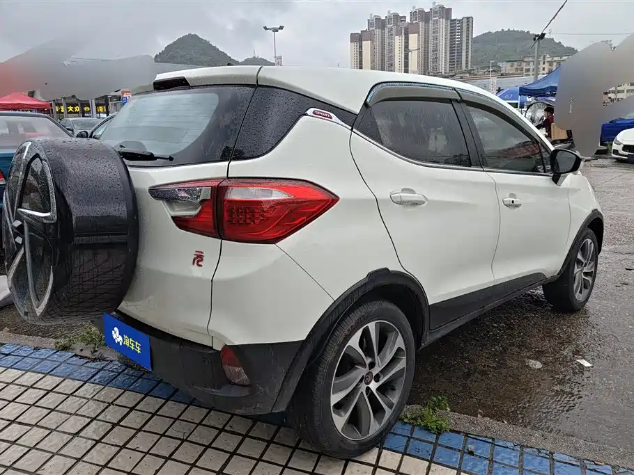 BYD Yuan 2016
