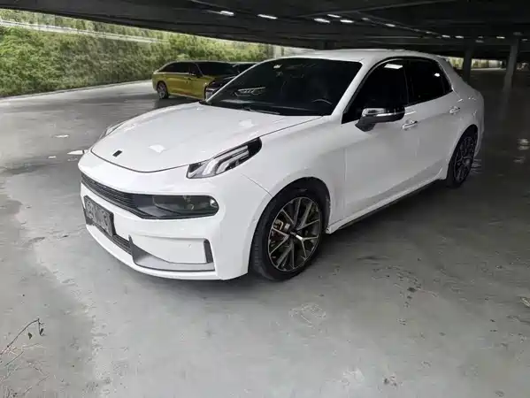 Lynk & Co 03 2020