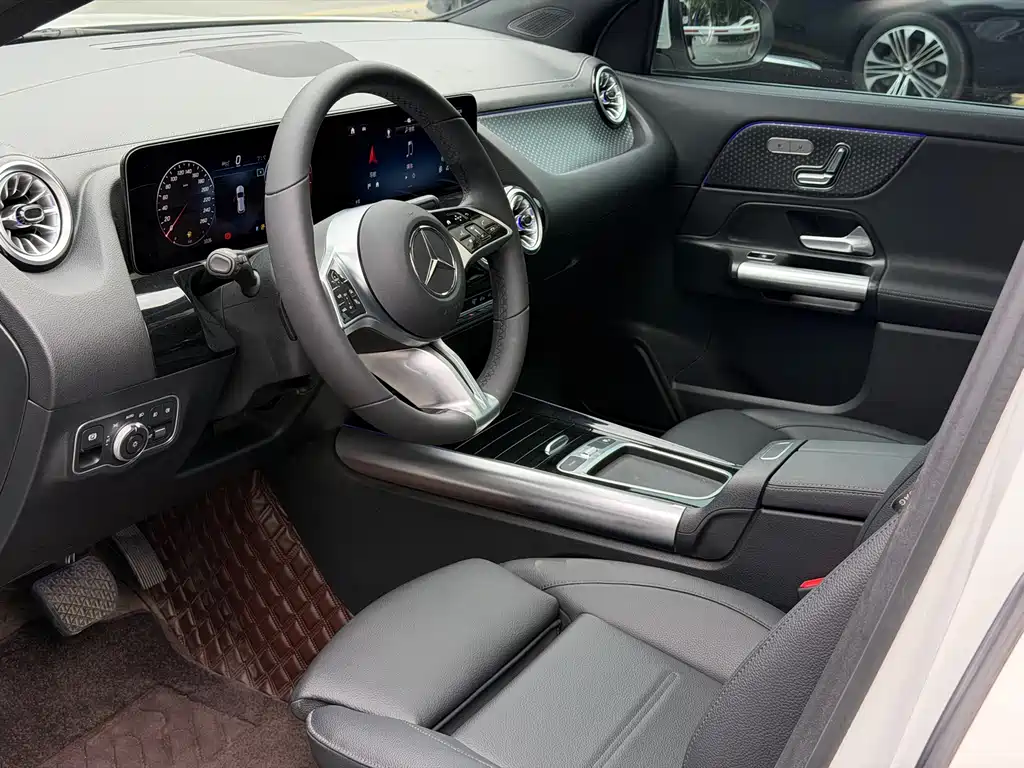 Mercedes-Benz GLA 2025 — фото 10