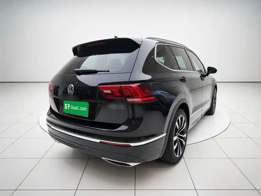 Volkswagen Tiguan L 2021 — фото 6