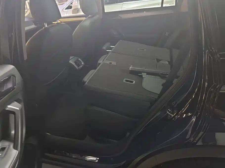 Volkswagen Tiguan L 2018 — фото 11