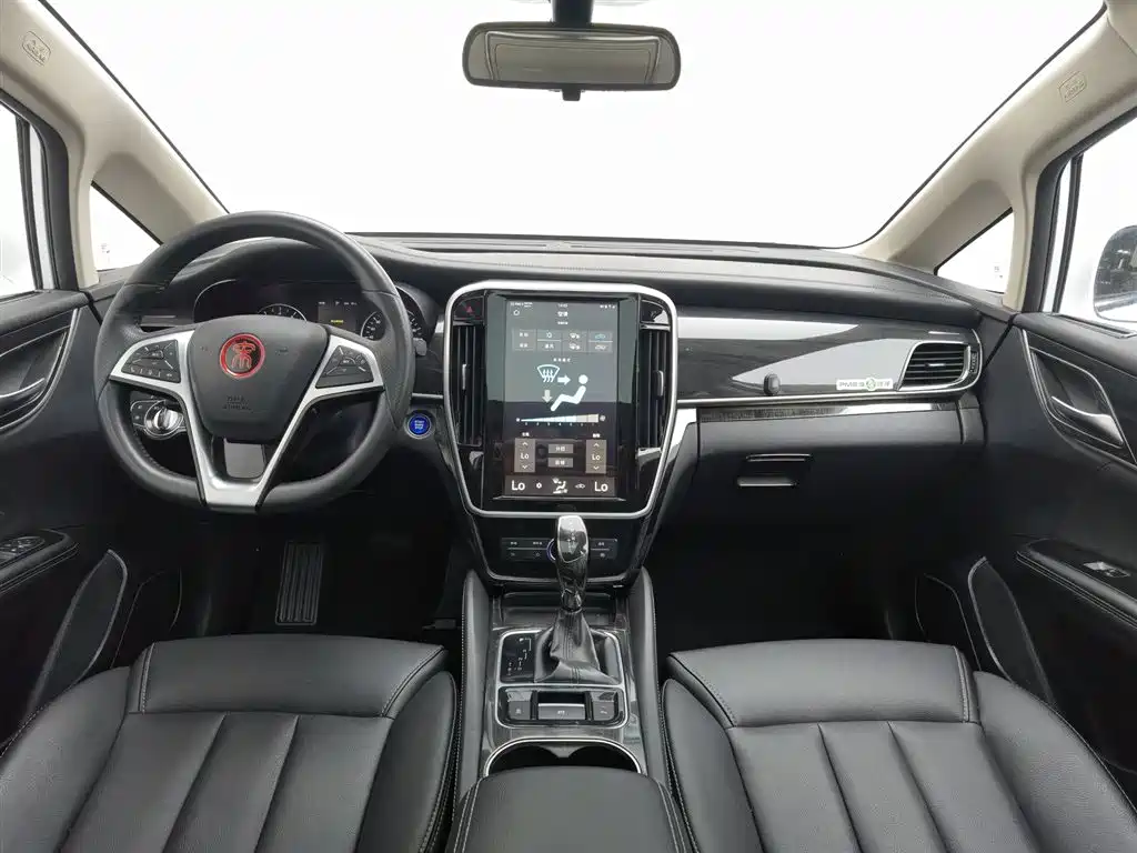 BYD MAX 2018