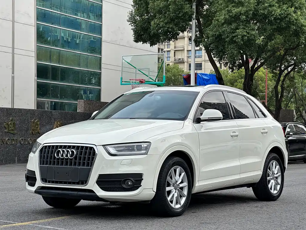 Audi Q3 2014