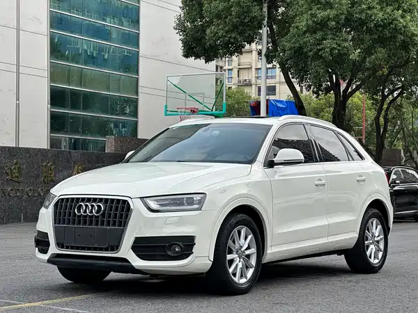 Audi Q3 2014