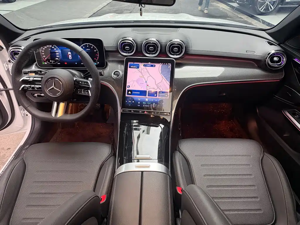 Mercedes-Benz C-Class 2025 — фото 12
