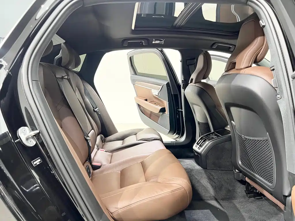 Volvo S90 2023 — фото 10