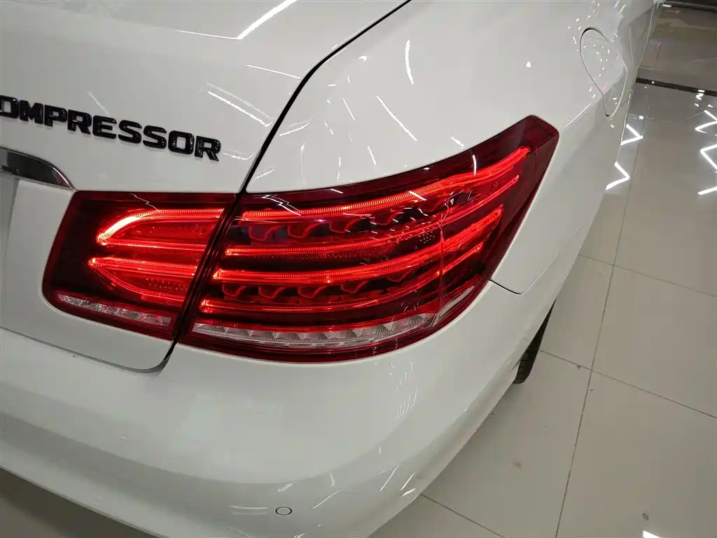 Mercedes-Benz E-Class 2015 — фото 8