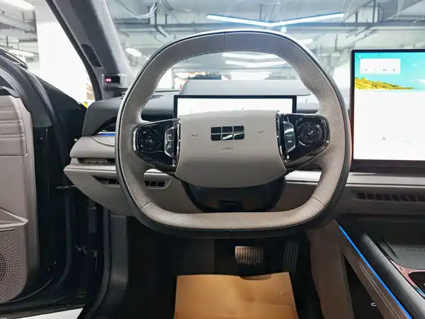 Geely Galaxy Starshine 8 2025