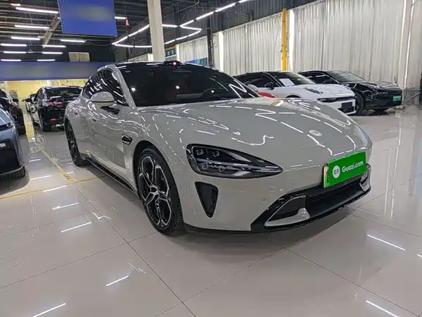 Xiaomi SU7 2024