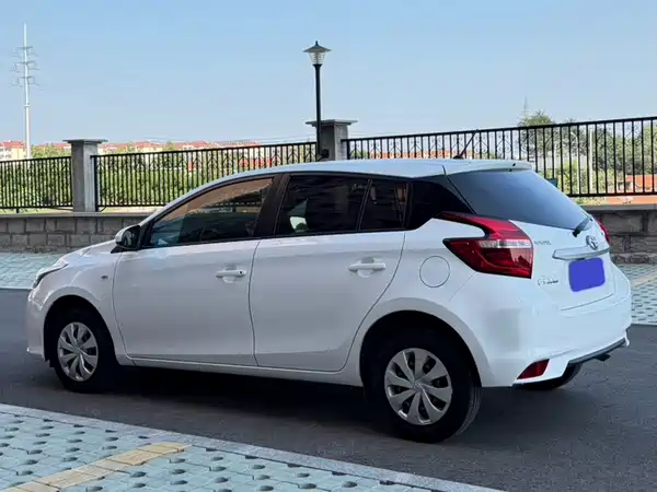 Toyota Yaris L 2017