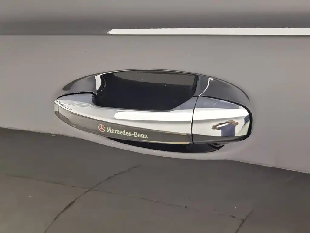 Mercedes-Benz GLB 2023 — фото 18