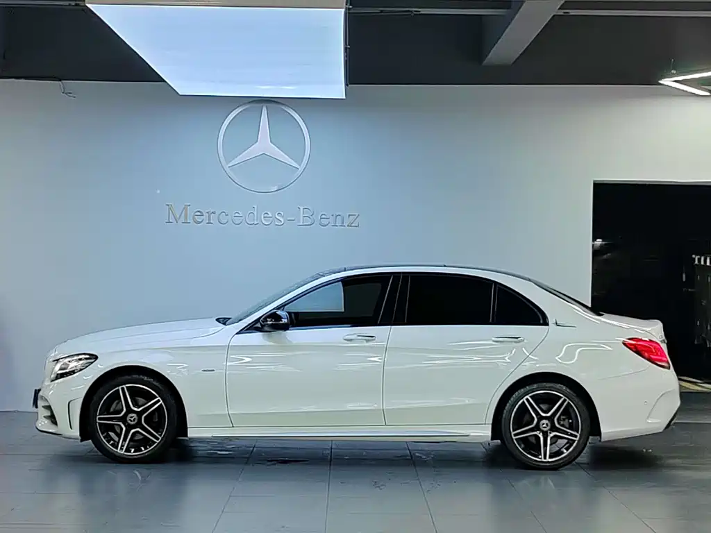 Mercedes-Benz C-Class 2021 — фото 3