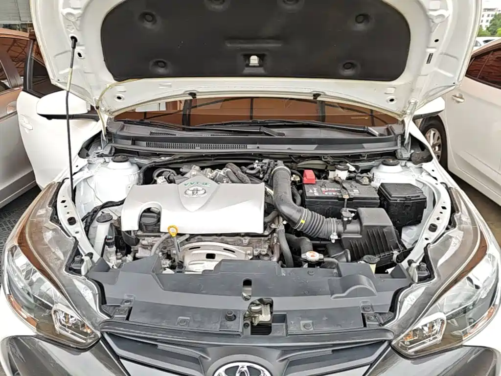 Toyota Yaris L 2020 — фото 20