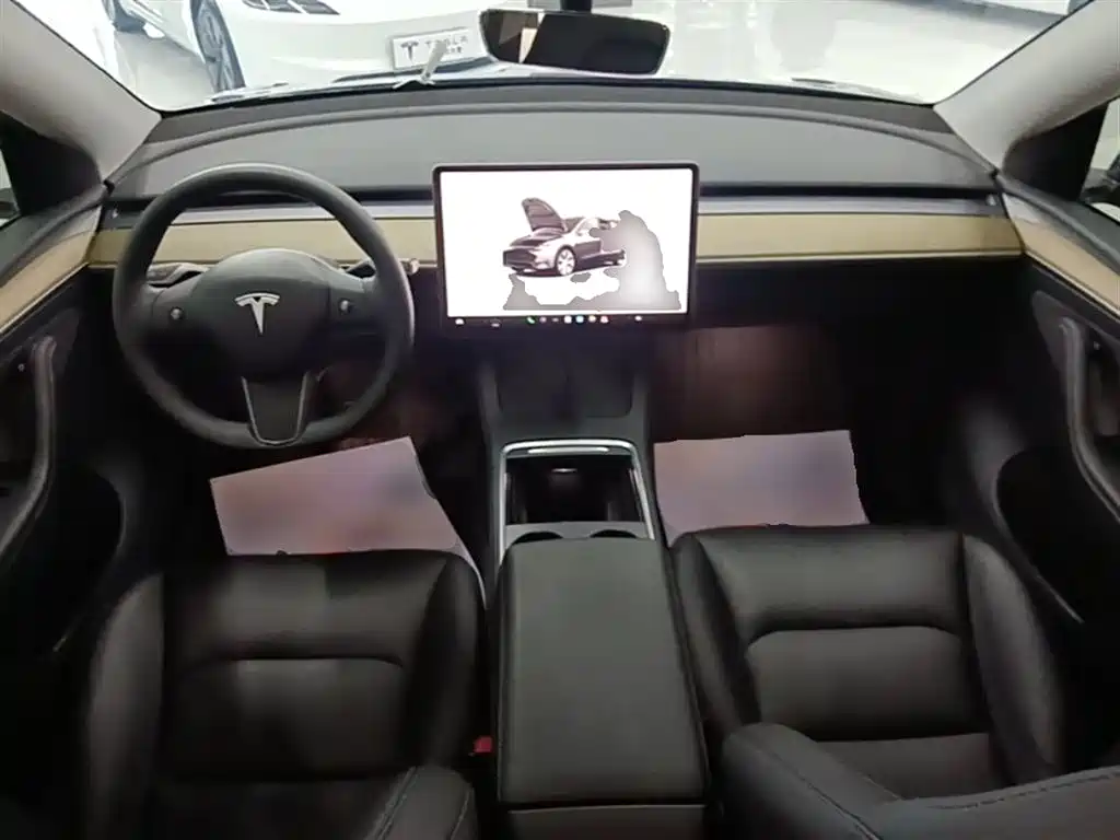 Tesla Model Y 2023 — фото 10