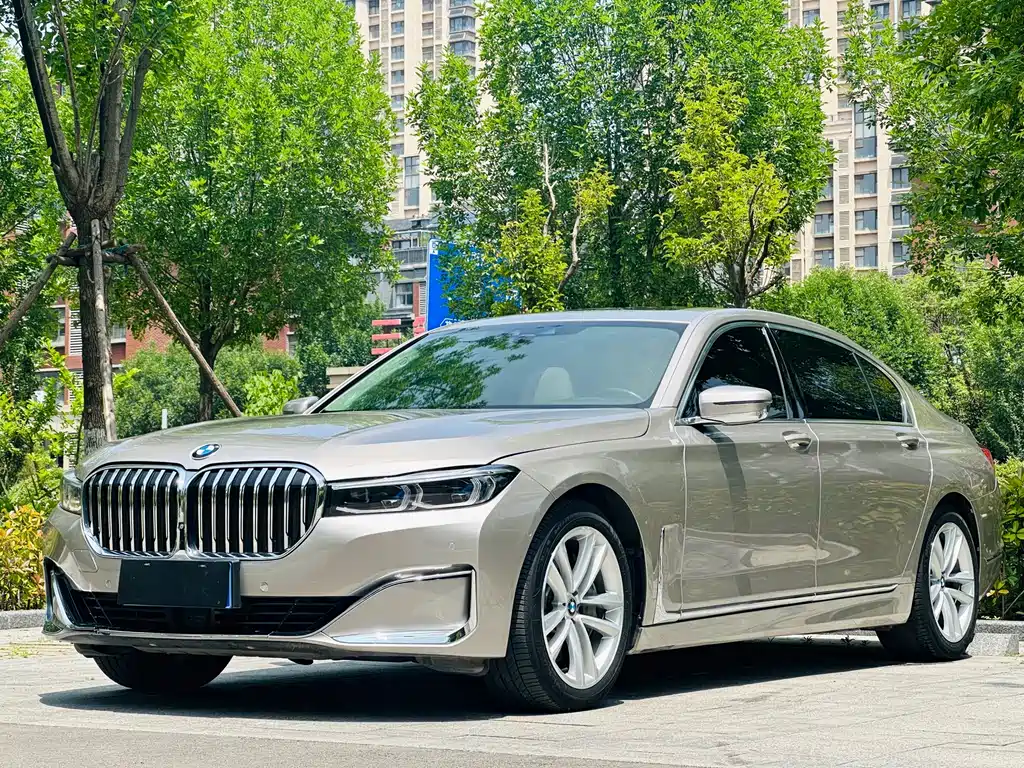 BMW 7 Series 2016 — фото 1