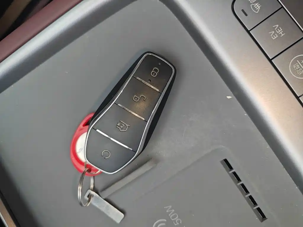 BYD Seal 07 DM-i 2025 — фото 9