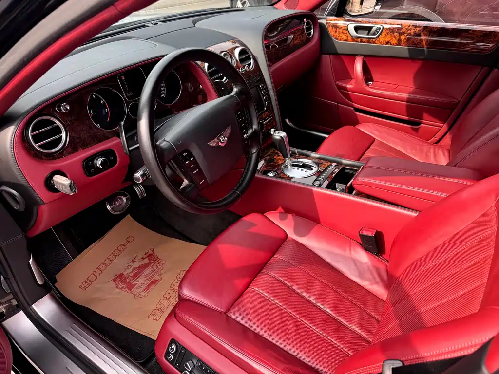 Bentley Flying Spur 2010 — фото 18