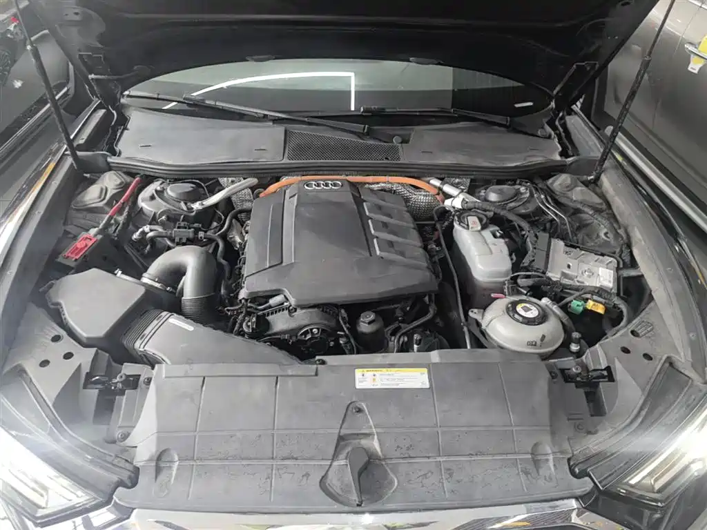 Audi A6L New Energy 2020 — фото 20